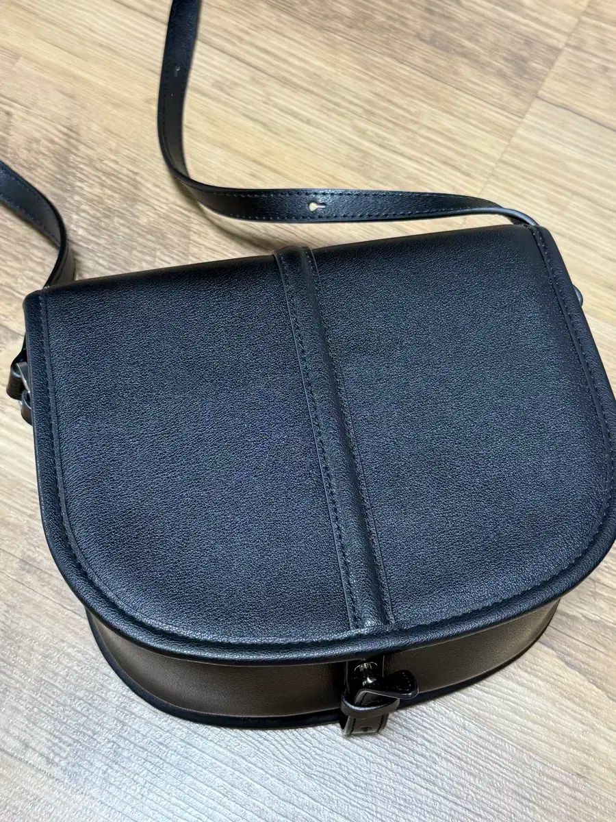 ポールニューア Classic ロゴ ポーチバッグ