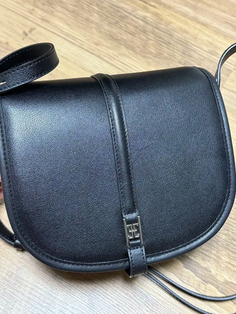 ポールニューア Classic ロゴ ポーチバッグ