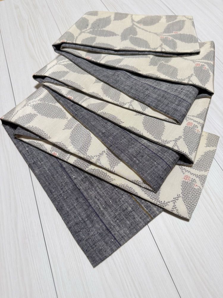 葉っぱ絣紬 アイボリー×薄グレーグラデ紬