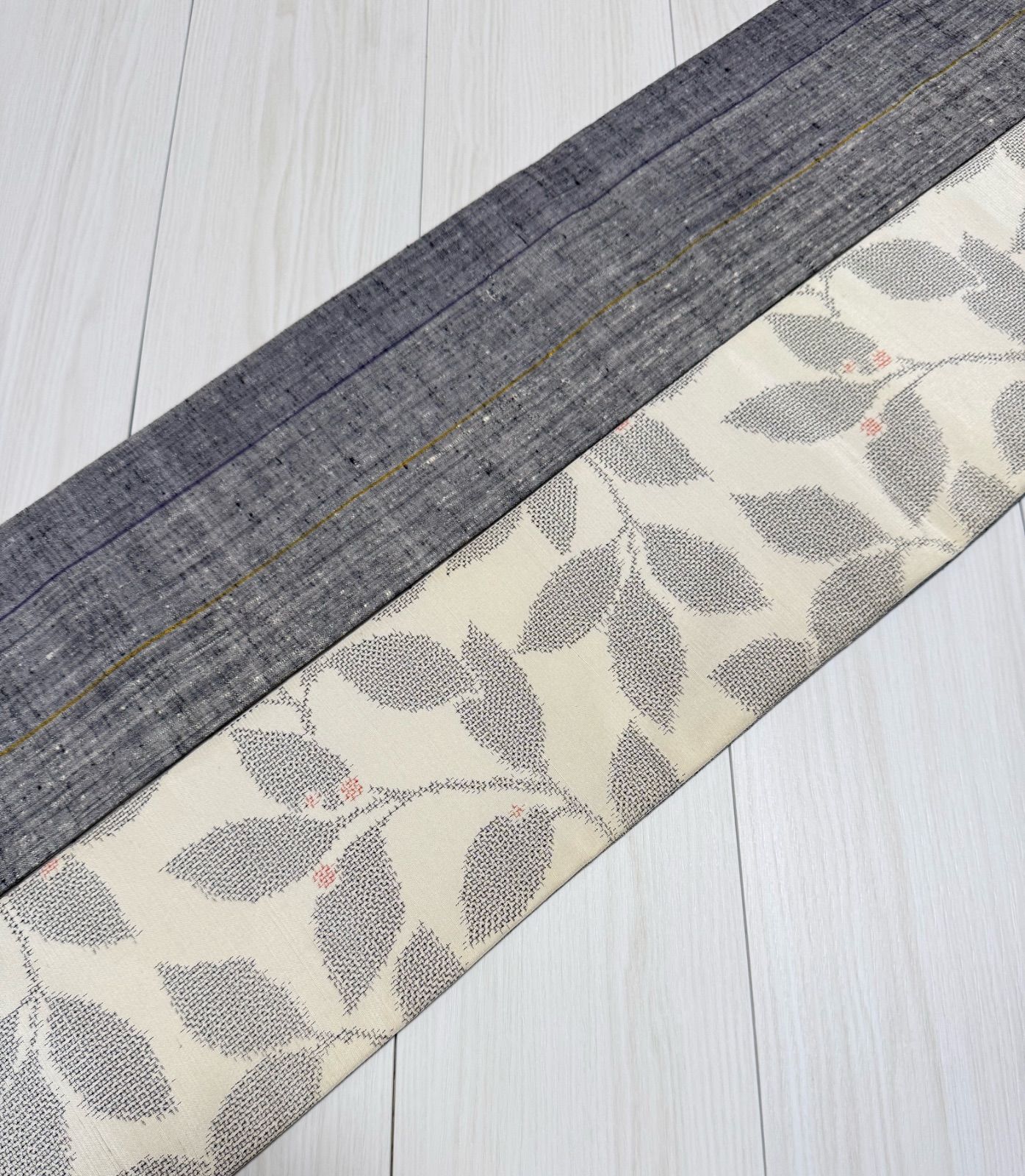  272号 半幅帯 葉っぱ絣紬 アイボリー×薄グレーグラデ紬 正絹 リバーシブル ︎同じ生地は2度と入荷しません 1点〜6点までの 商品 ︎ 半巾 半幅 小袋帯 帯