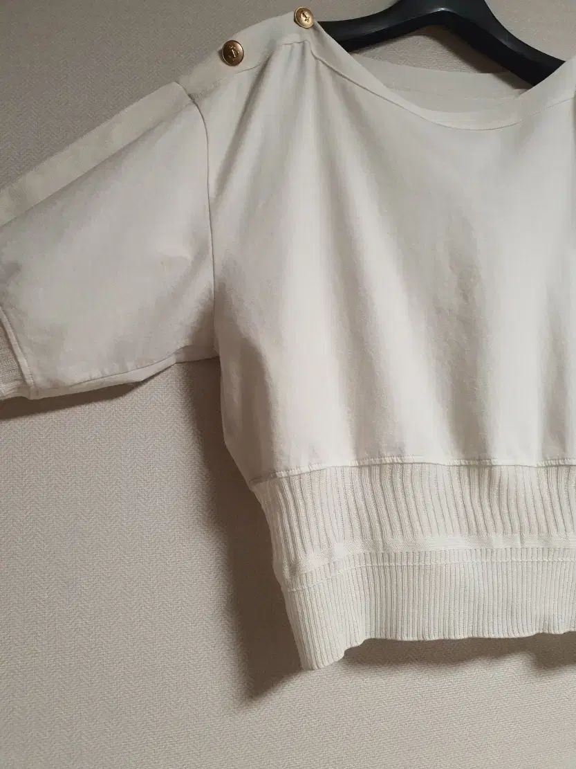 エスジェイエスジェイ The