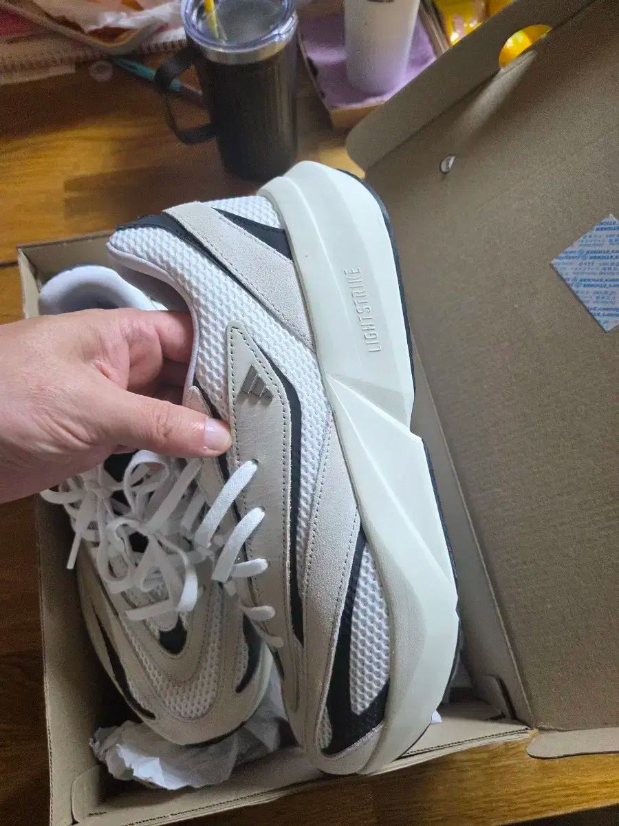 アディダス レイアートブレーザー 270