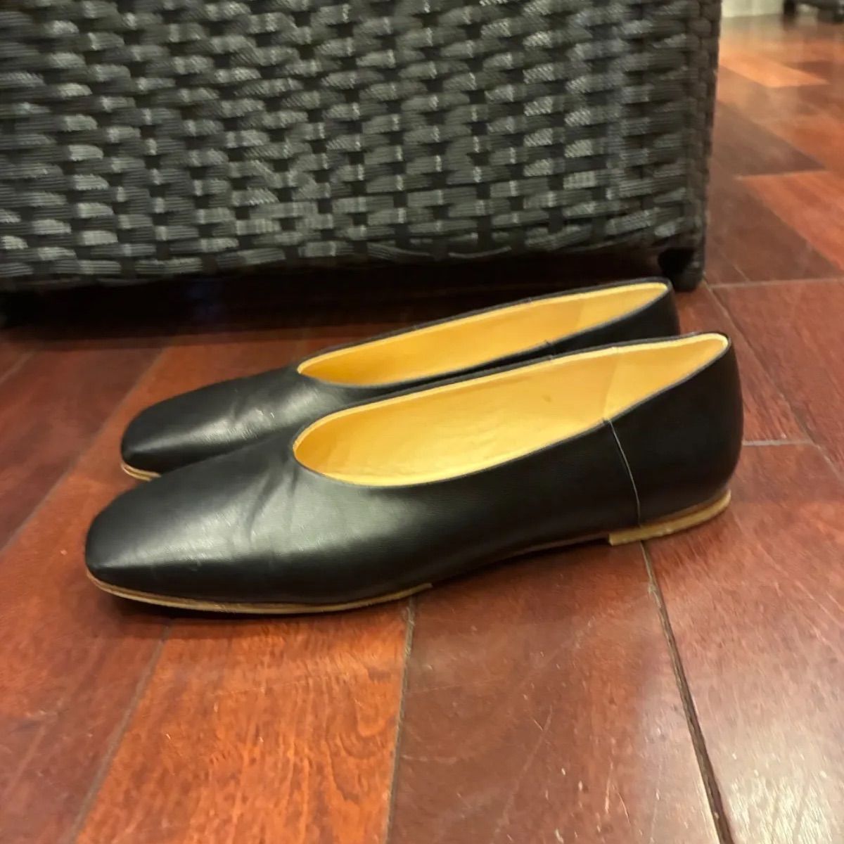 極美品☆FABIO RUSCONI スクエアトゥレザーパンプス フラットシューズ