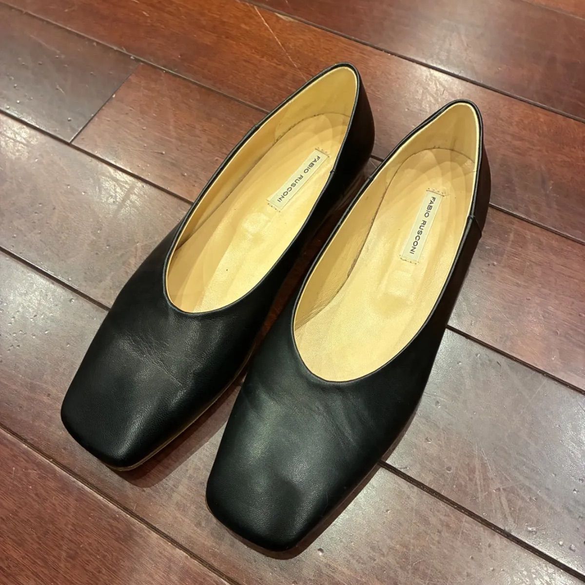 極美品☆FABIO RUSCONI スクエアトゥレザーパンプス フラットシューズ