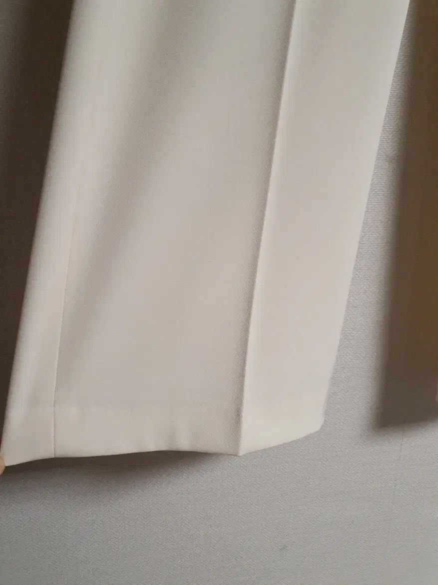  マイン mine クリーム COLOR ストレート スラックス パンツ 44 24 ss スラックス パンツ