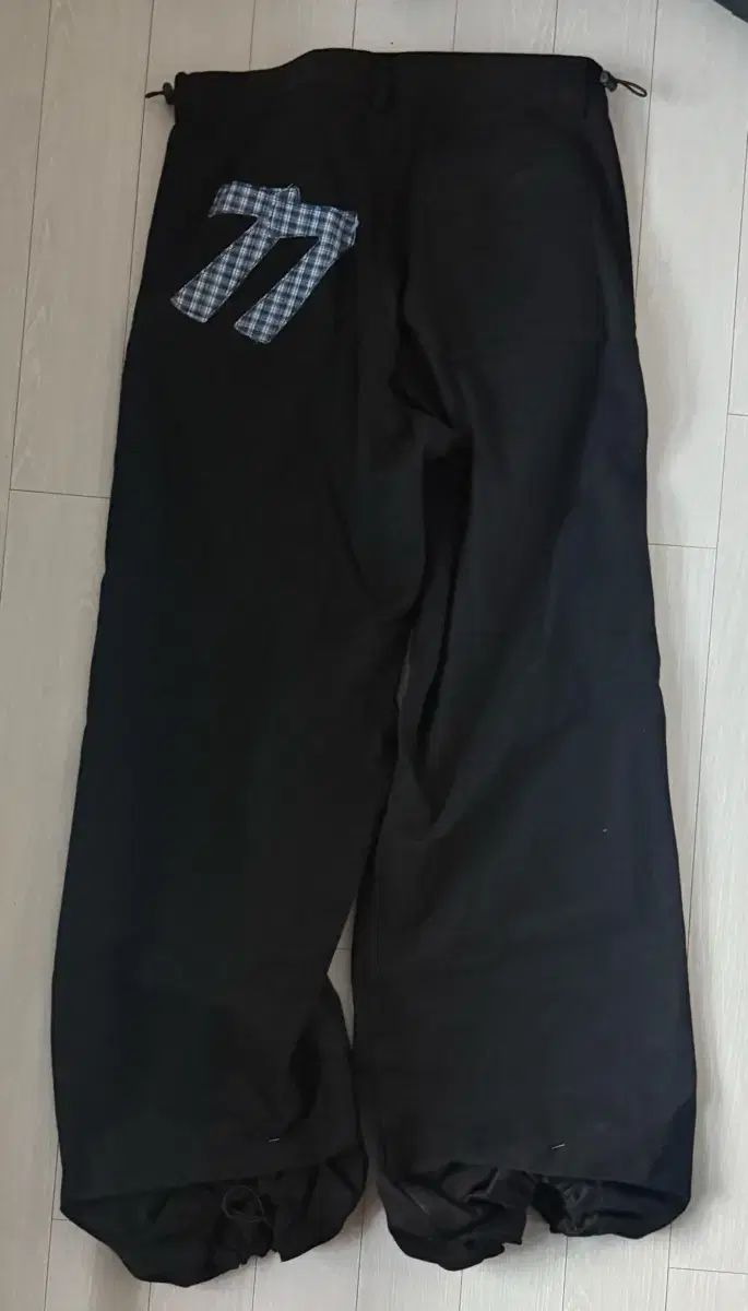 炭酸マグネシウム 77アプリーケ パンツ