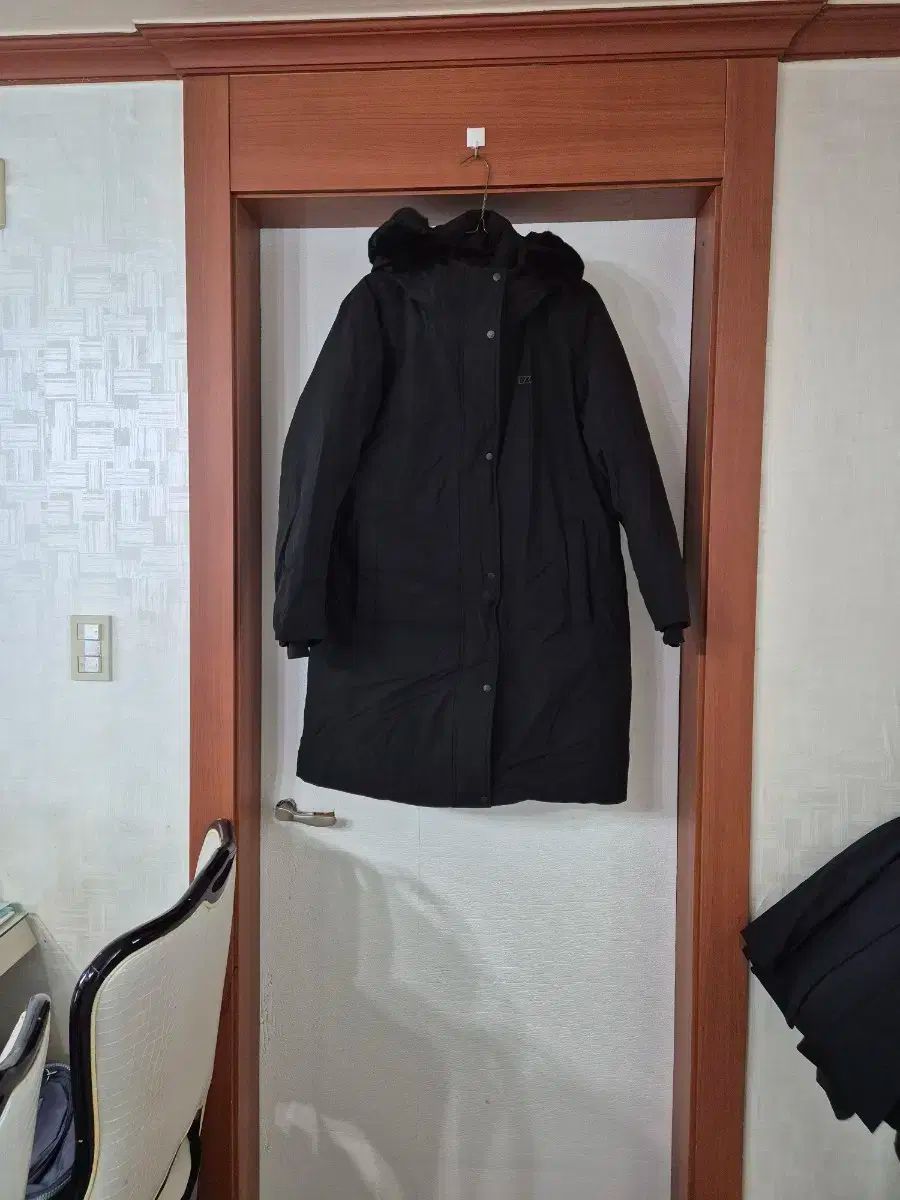カッター＆バック ブラック ロング ダウン アウター フード ファー 装飾