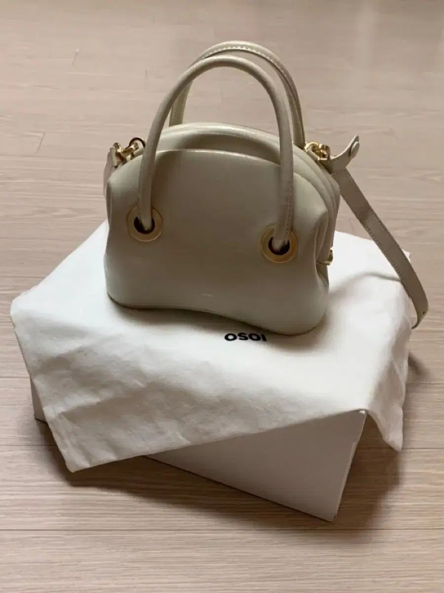 OSOI サークル ミニバック トートバック ライトベージュ