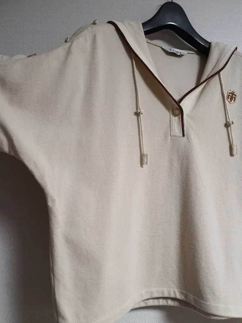 ドローイングシャーリング Tシャツ