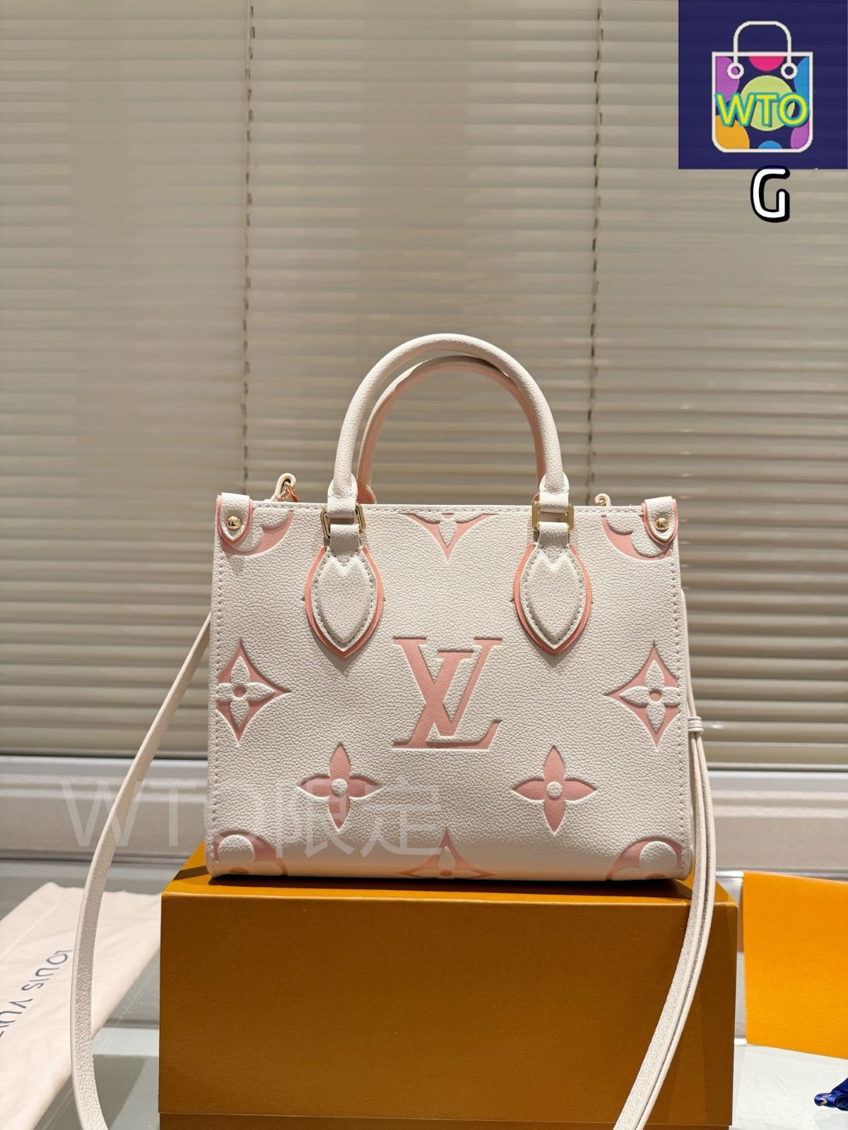 今日 LV ルイ ヴィトン Onthego ブラック × ミルク フラワー スモール-WTO輸入2