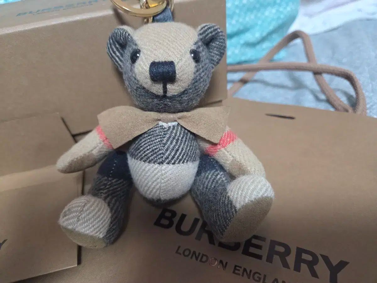 バーバリー トーマス ベア キーホルダー
