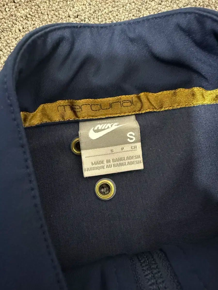 美品】Nike×アーセナル⁄スウェットシャツ⁄ジャージ⁄ナイキ L