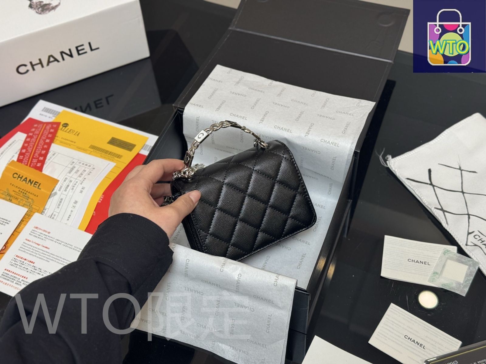 今日特価】Chanel エナメル ハンドル コインポーチ - メルカリ