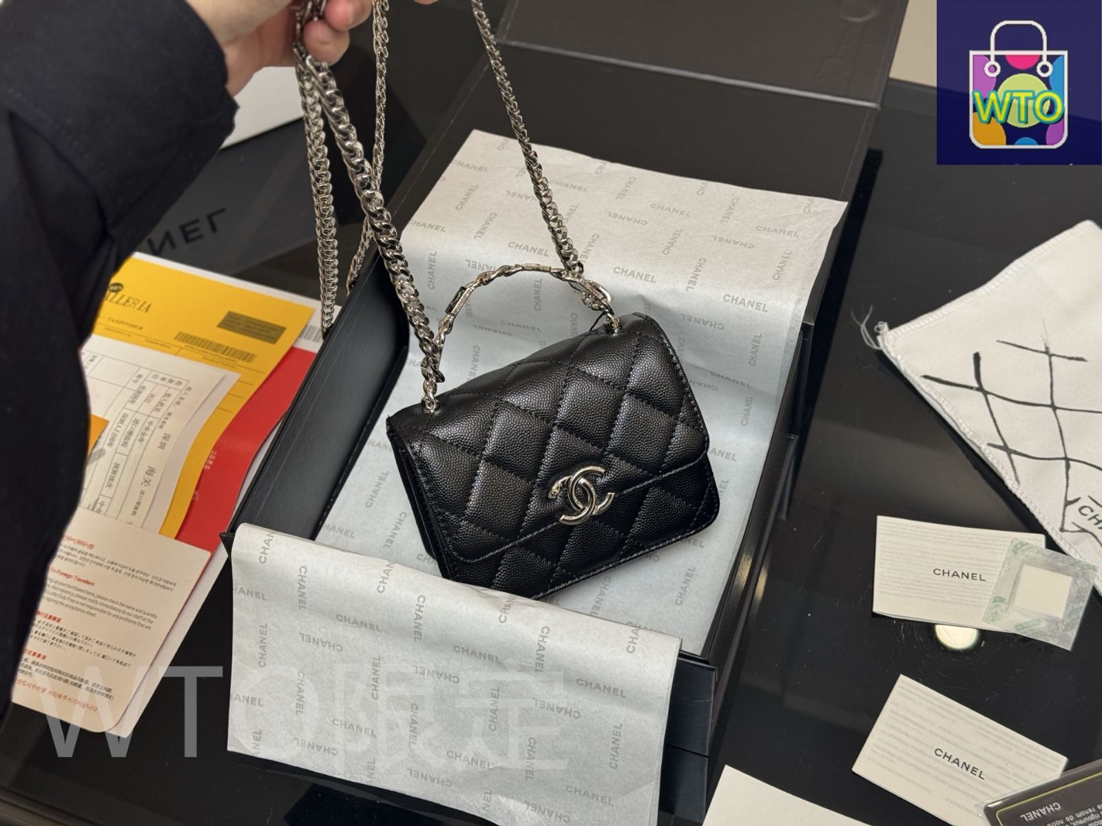 今日特価】Chanel エナメル ハンドル コインポーチ - メルカリ