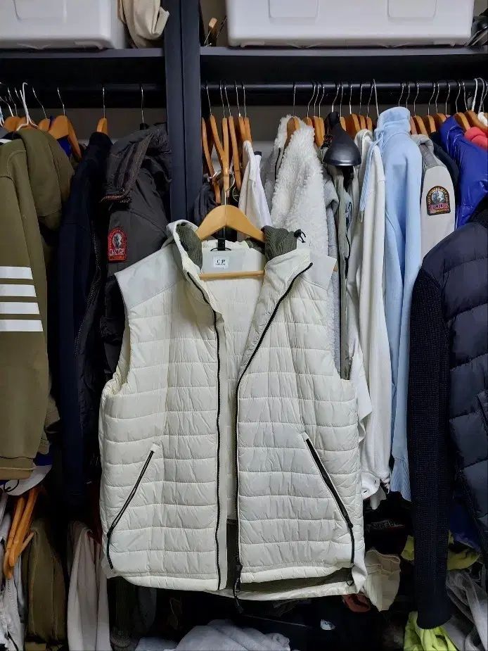 C P COMPANY シーピーカンパニー シェル 白 ダウン ゴーグル レンズ ベスト 52