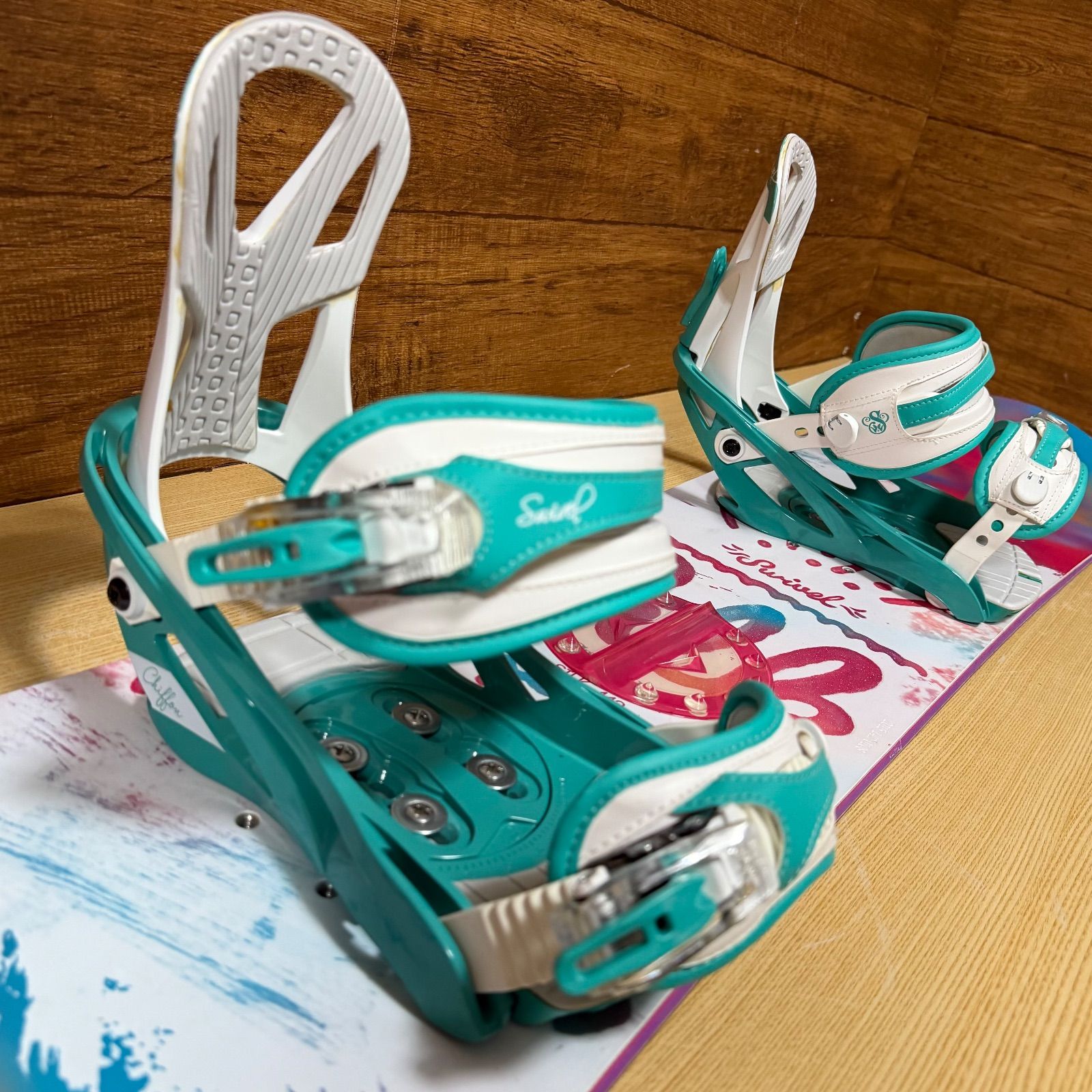 美品 SWIVEL スウィベル レディーススノーボード 4点セット ボード