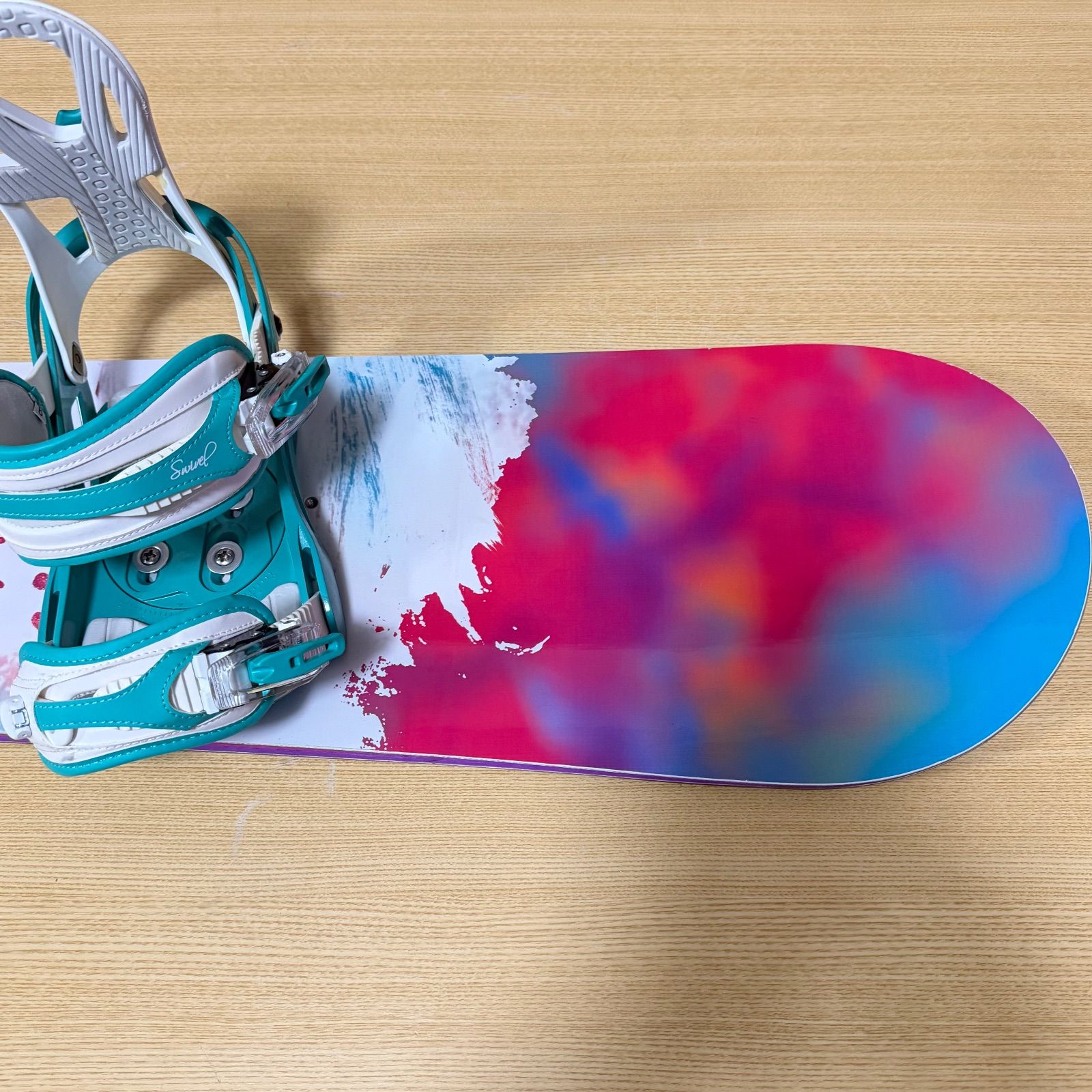 レディーススノーボード　Swivel S 142 バインディング付き　美品 美品 SWIVEL スウィベル レディーススノーボード 4点セット ボード