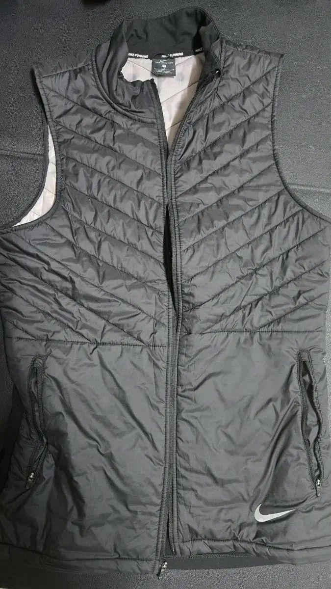 ナイキ エアロレイヤー ランニング ベスト