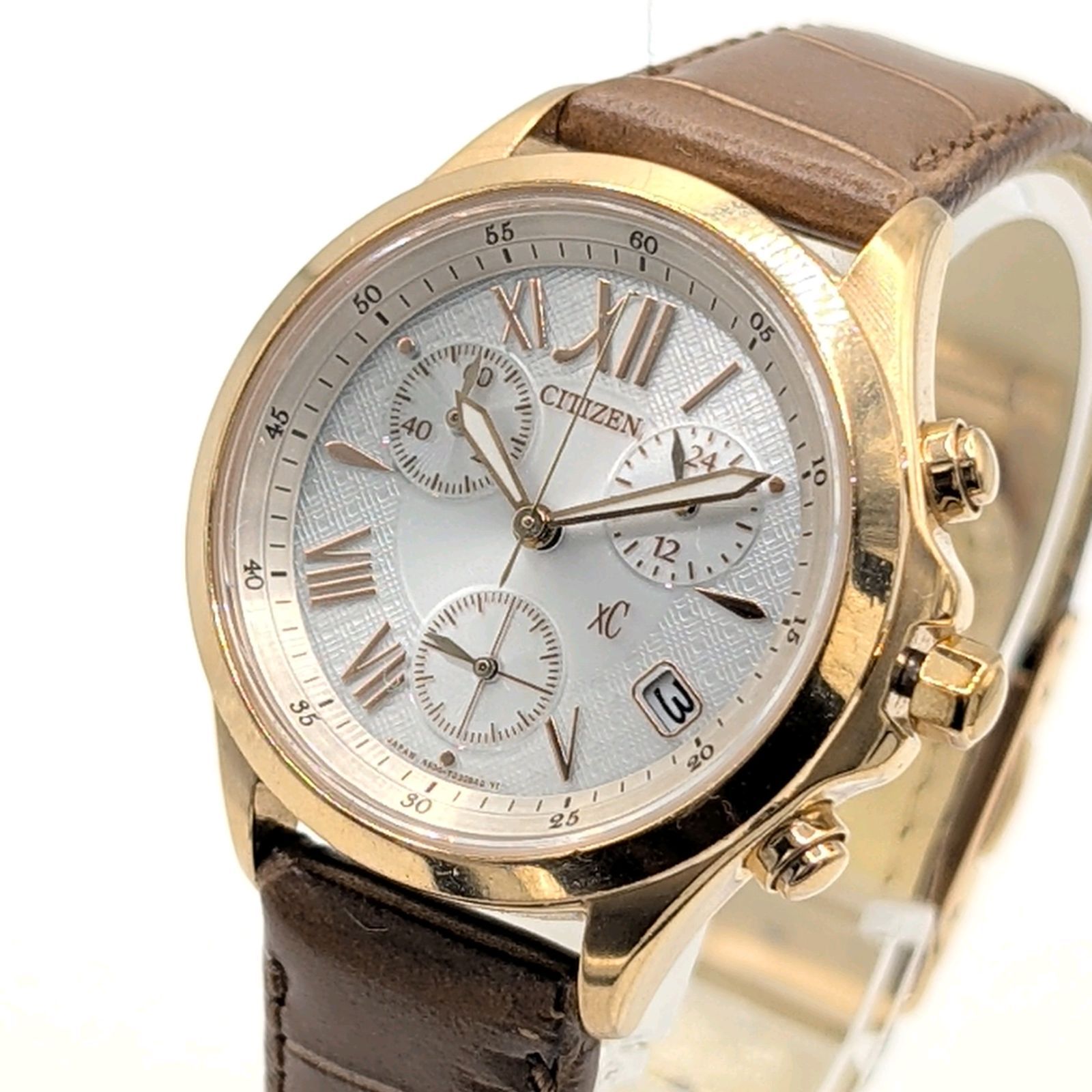 CITIZEN xC H 504 T 021298 Watch Ladies Solar Round G Date chronograph Not Working シチズン クロスシー レディース 時計 電波ソーラー ラウンド ゴールド クロノグラフ 不動品