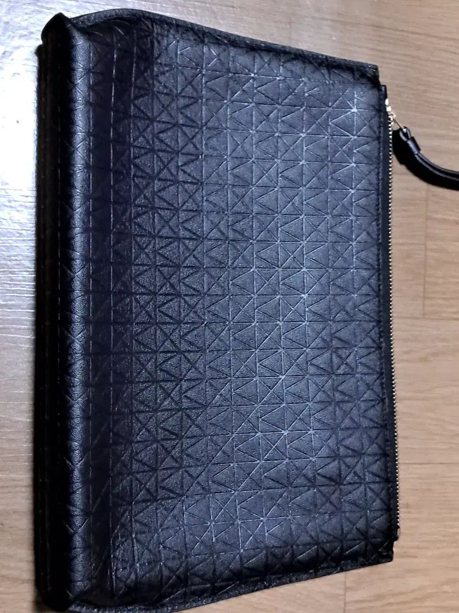 Louis Quatorze ブラック パータン クラッチバッグ