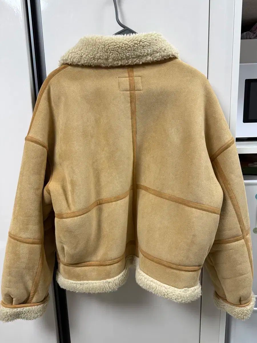SIYAZU ムートン ジャケット オンライン ベージュ SHEIN - ムートン