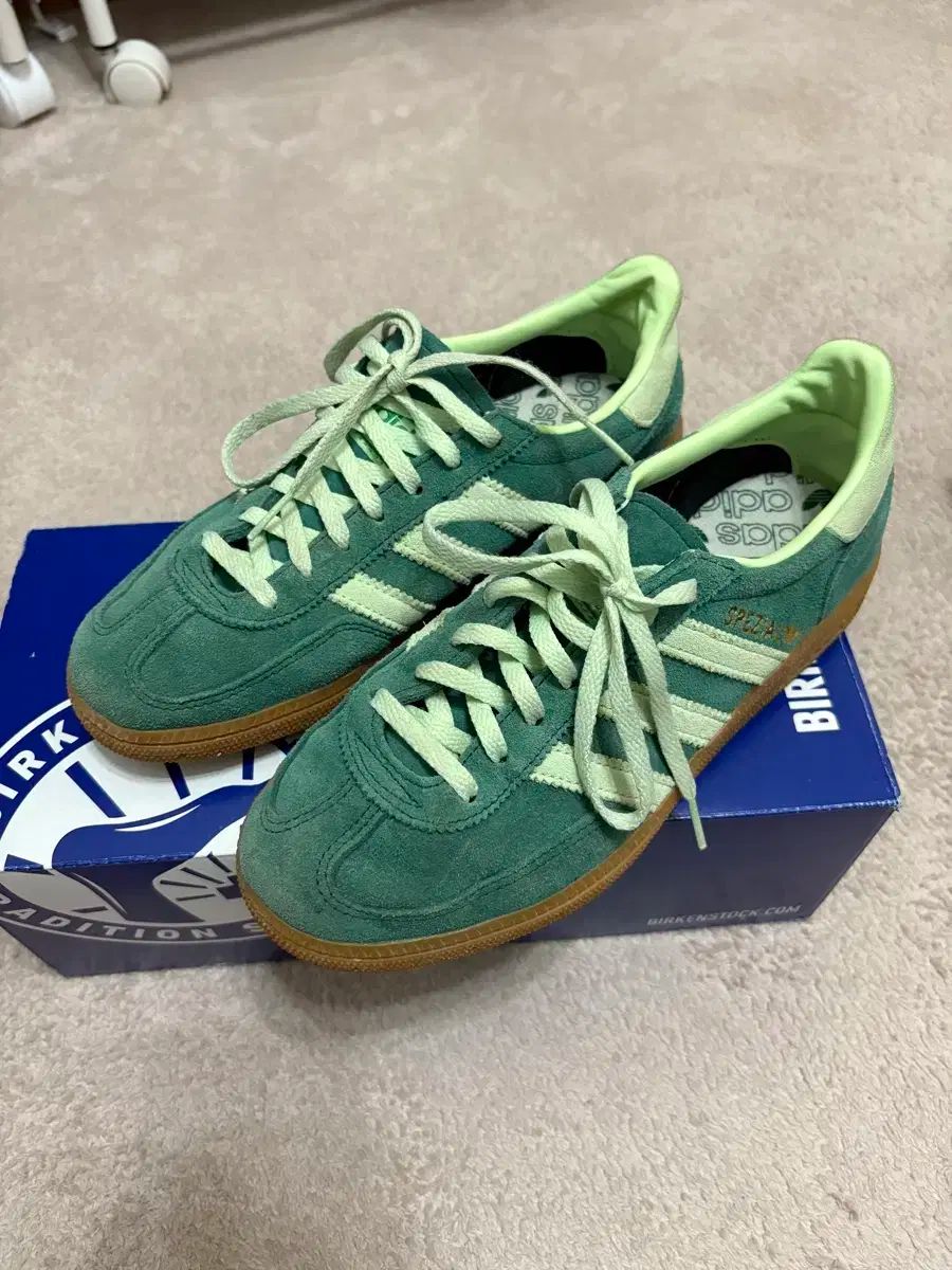 アディダス スペツィアル グリーン