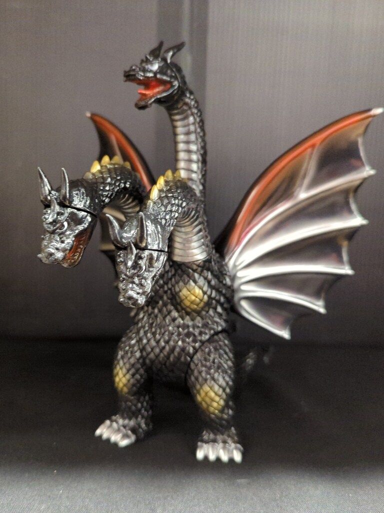 One up キングギドラ WF2025夏 黒成型/赤/金/銀 - メルカリ