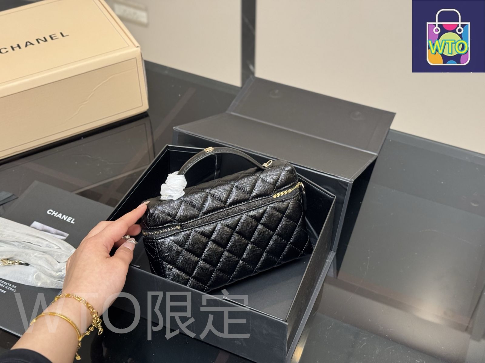 今日 Chanel Bento Hobo Bag シャネル 弁当箱 ホーボーバッグ