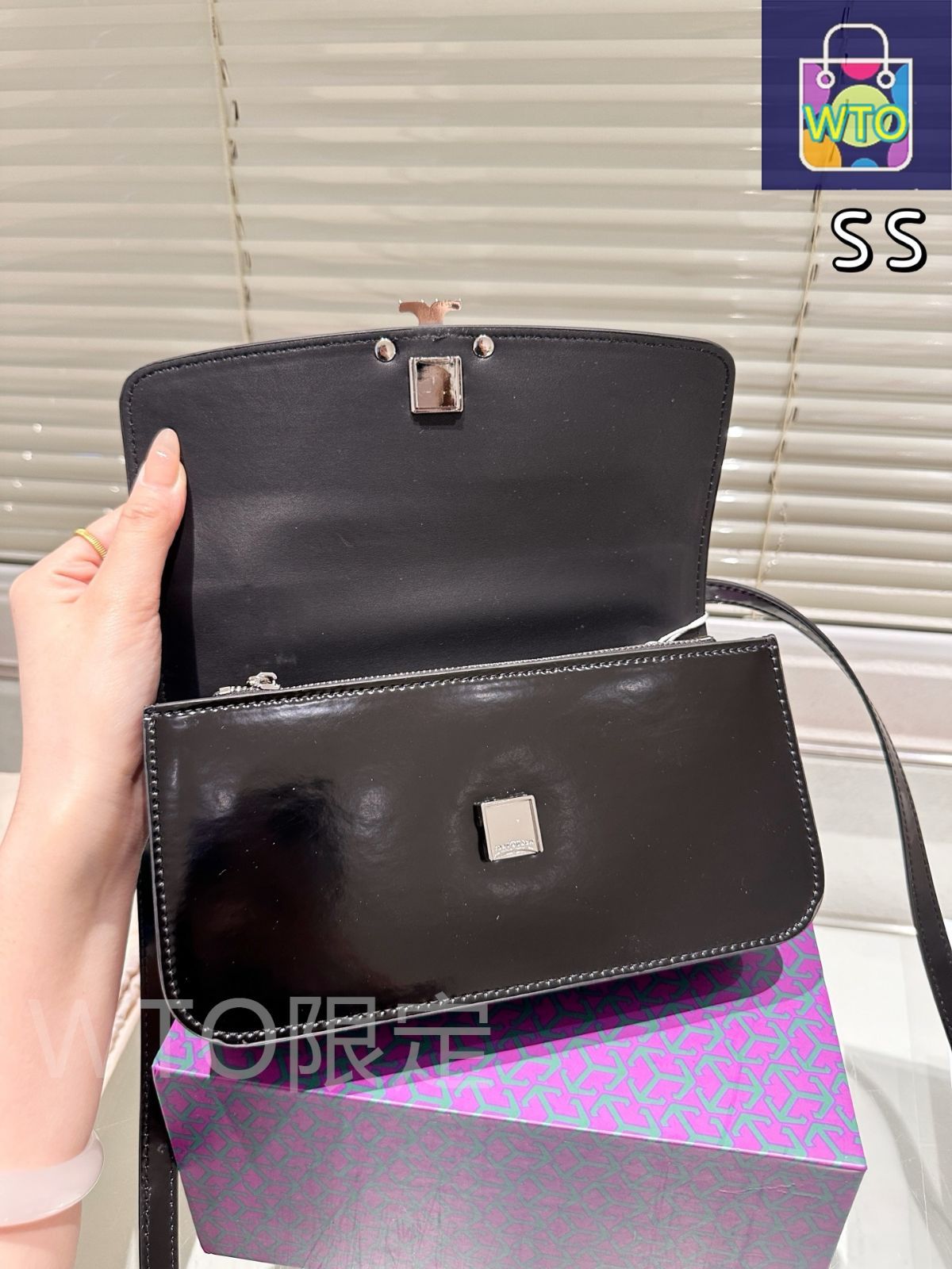 トーリーバーチ