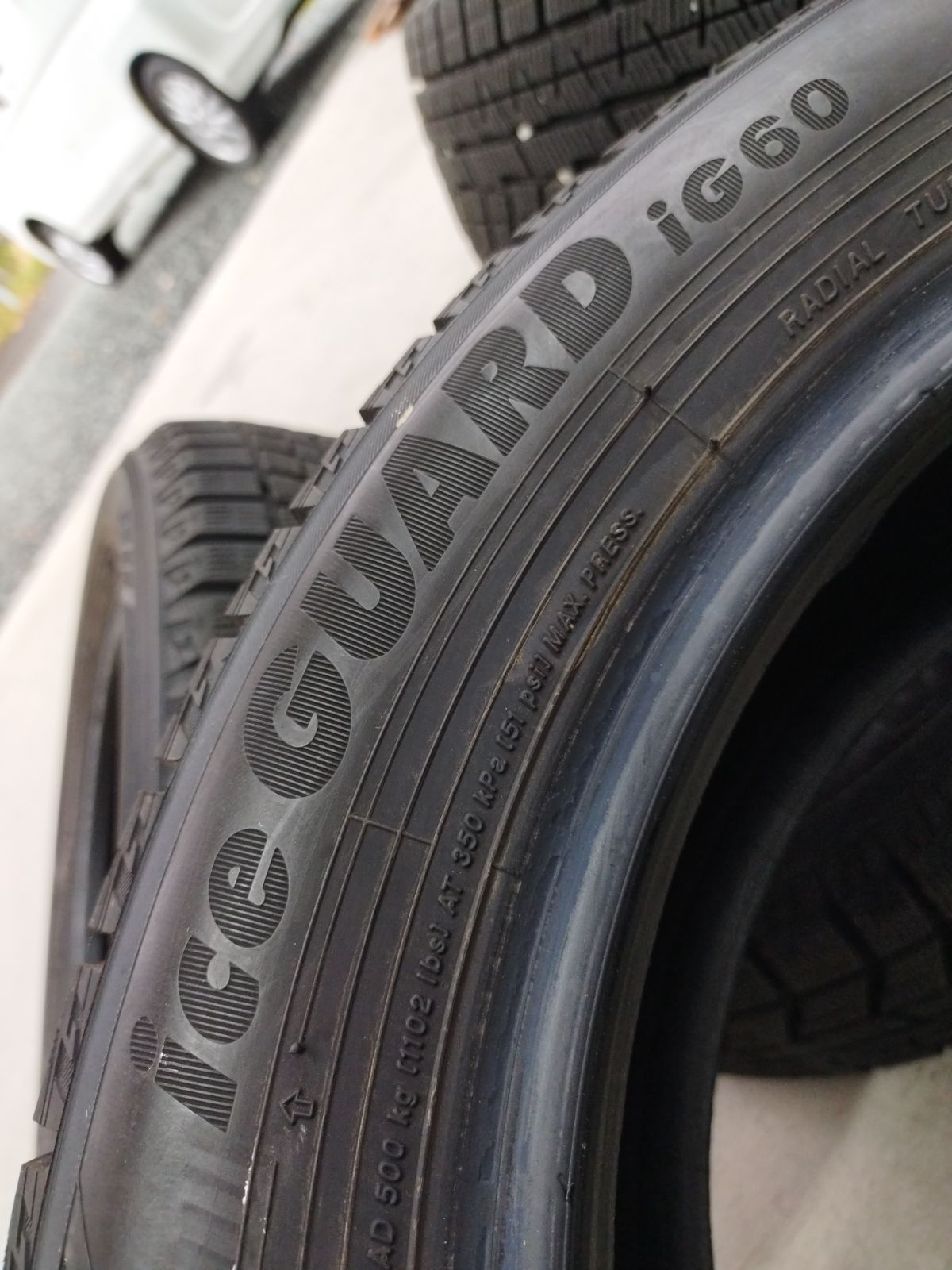 185 60 R 15 84 Q スタッドレスタイヤ ヨコハマ iceGUARD iG 4本セット