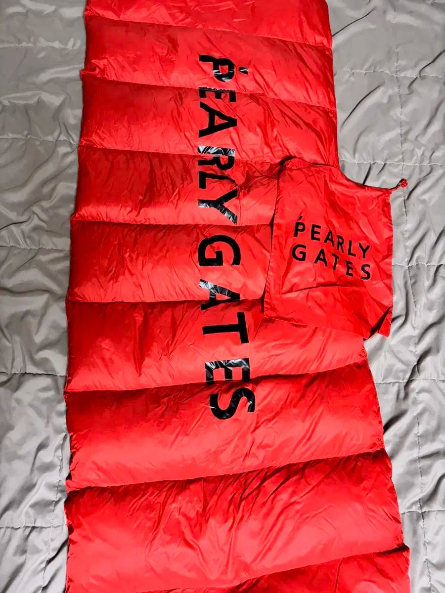 ゴルフ パーリーゲイツ 赤 ダウン ケープ ブランケット 冬