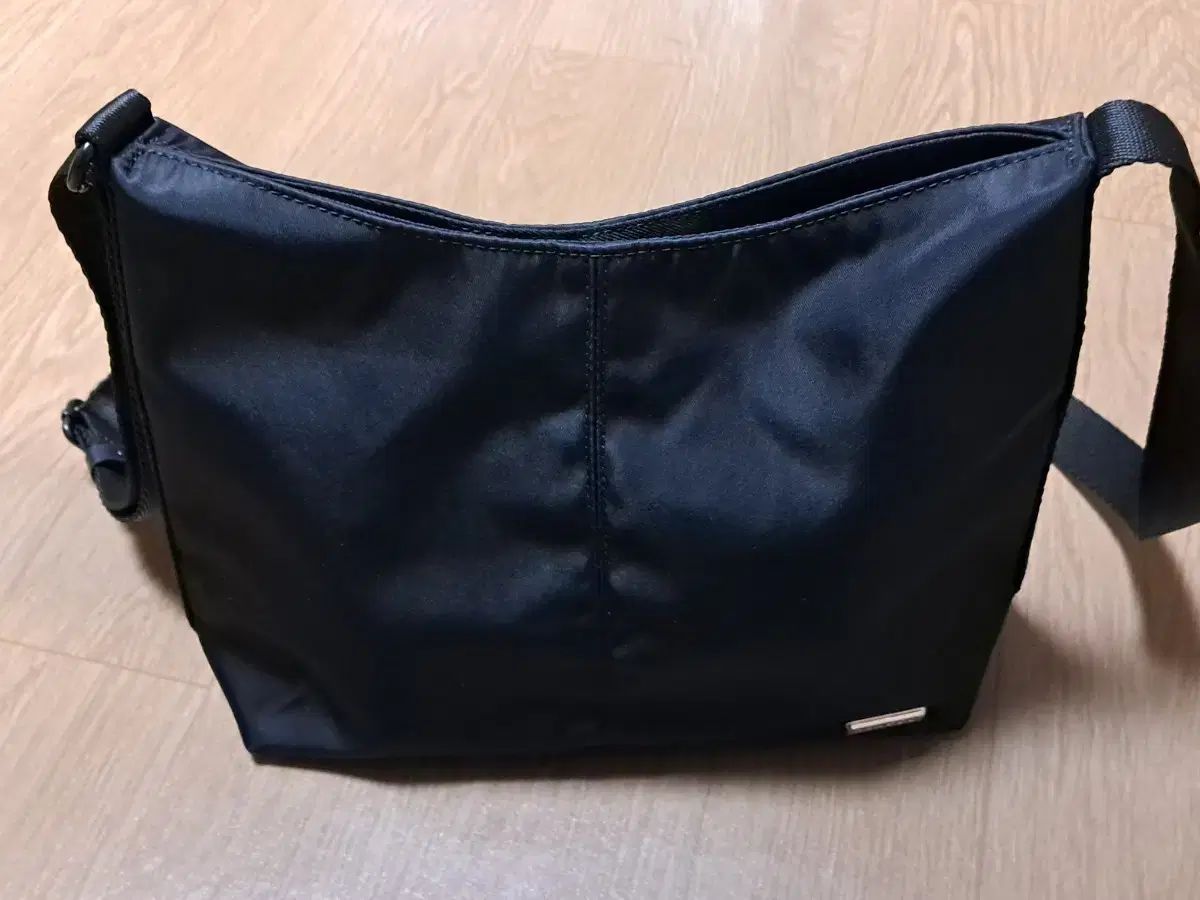 カンゴール ブラック クロスバック