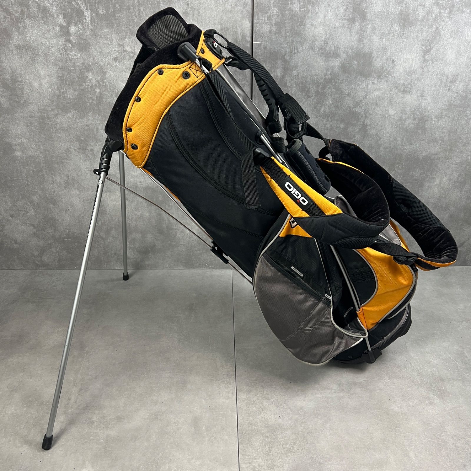  フォローで割引クーポン配布中 人気 OGIO オジオ キャディバッグ 8分割 スタンドタイプ ゴルフケース ショルダー 25S4211OH0000 01 ゴルフウェア ゴルフバッグ キャディバッグ ゴルフ