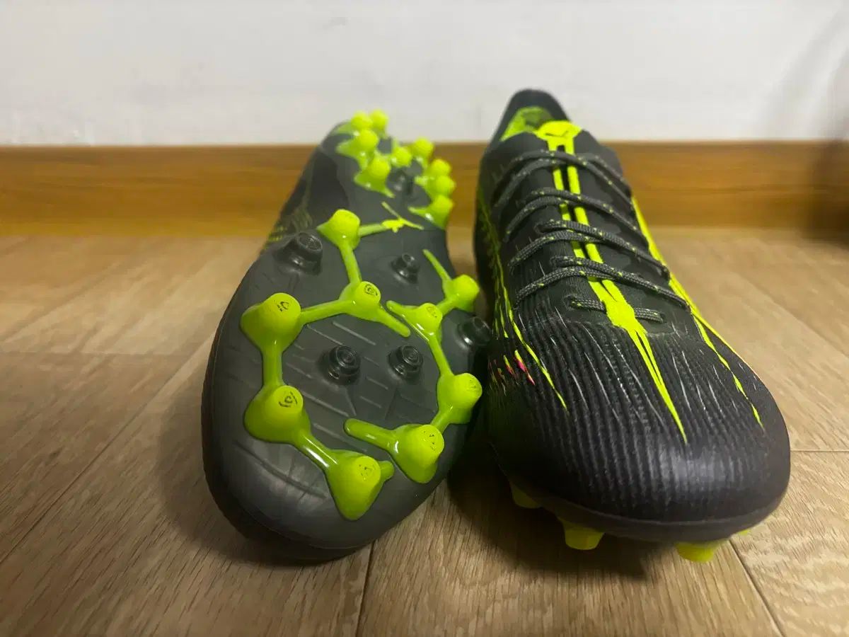 プーマ ウルトラ 5 MG