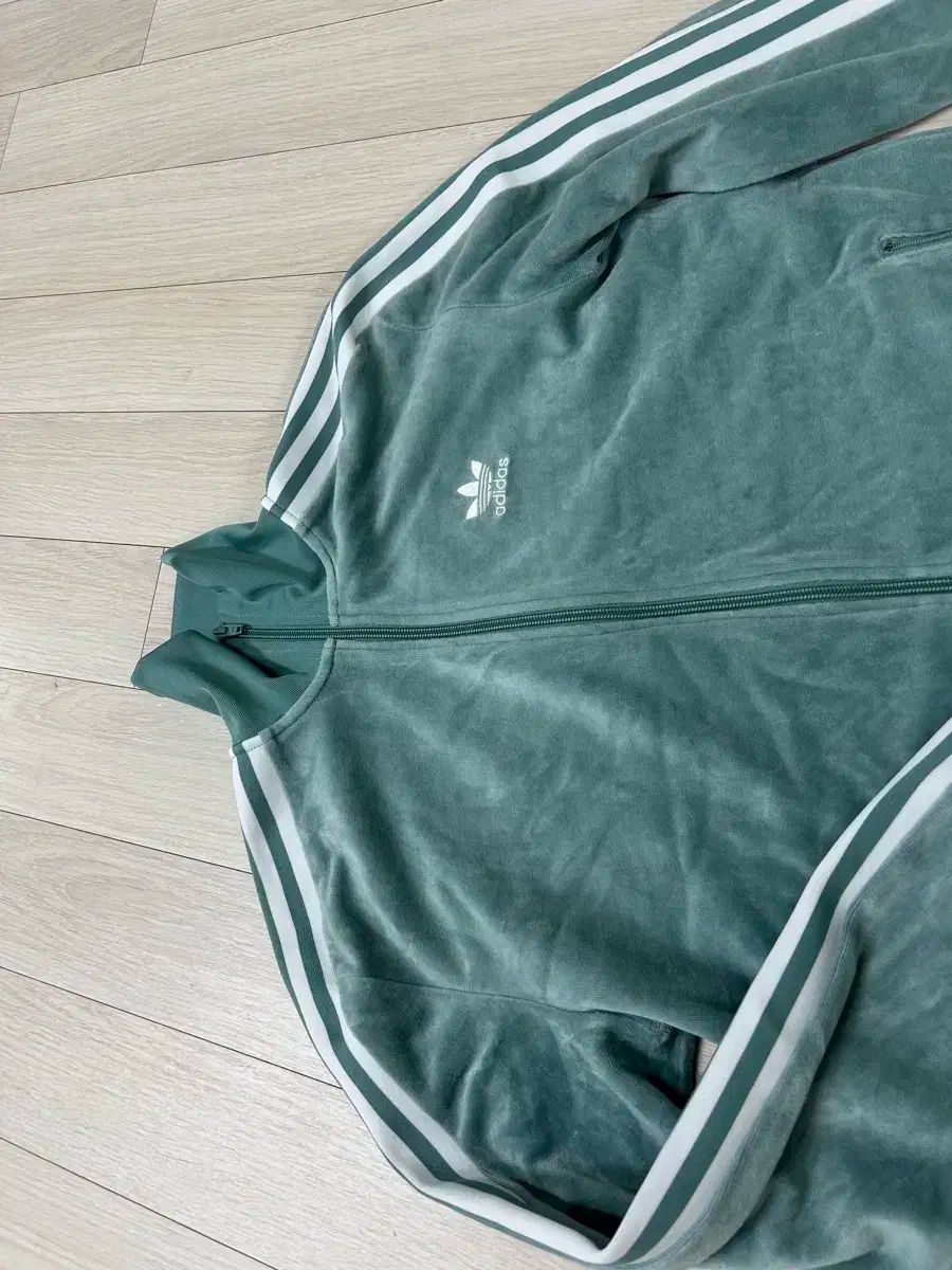 アディダス コージートラックジャージ セット