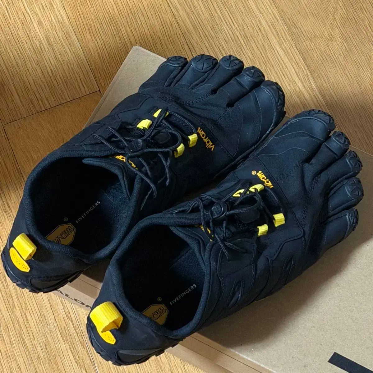 ビブラム FIVE FINGERS 25 SS V TRAIL ブラック EU 43