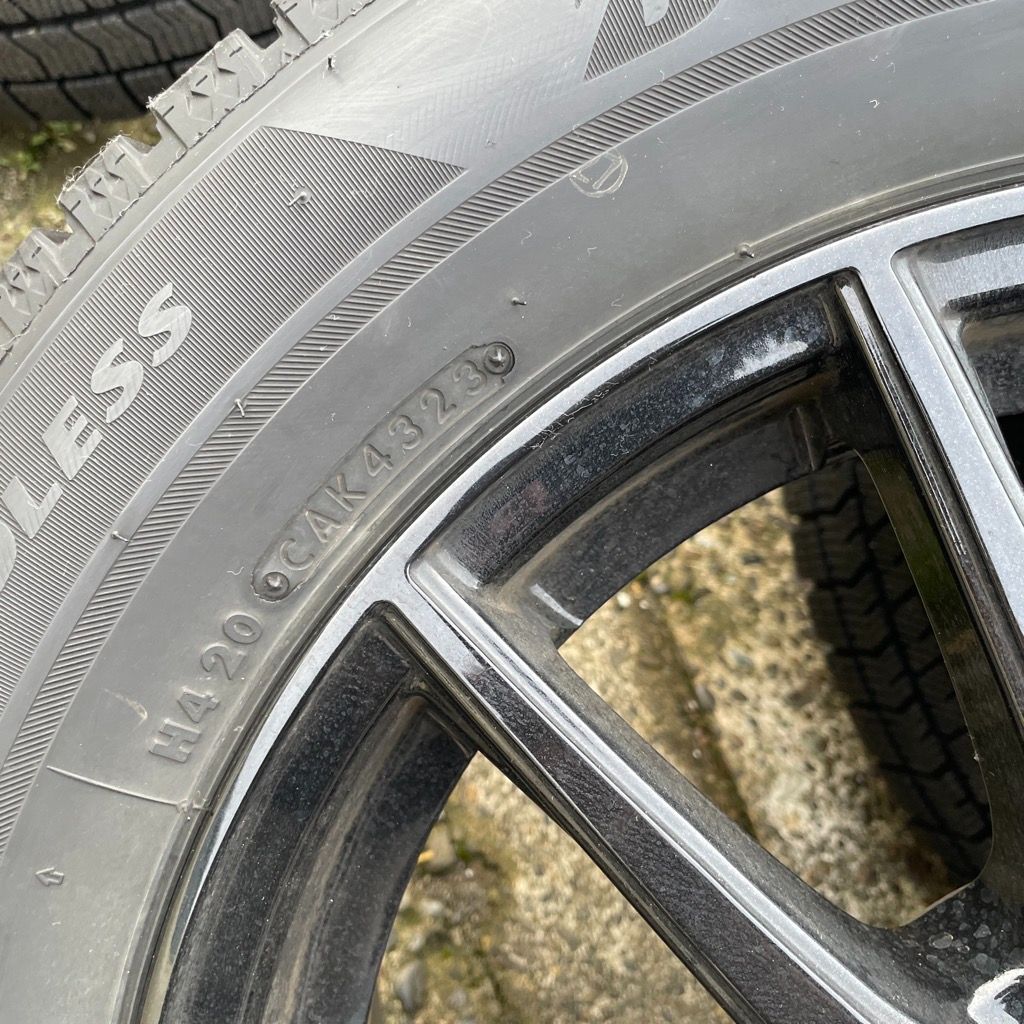 ヴォクシー スタッドレスVRX