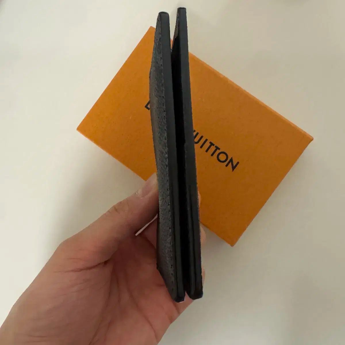 クリーム ルイヴィトン ポケットオーガナイザー モノグラム エクリプス