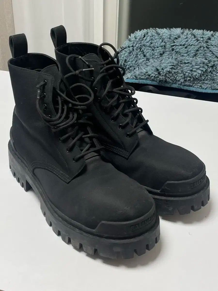 バレンシアガ ストライク アンクル ブーツ 42