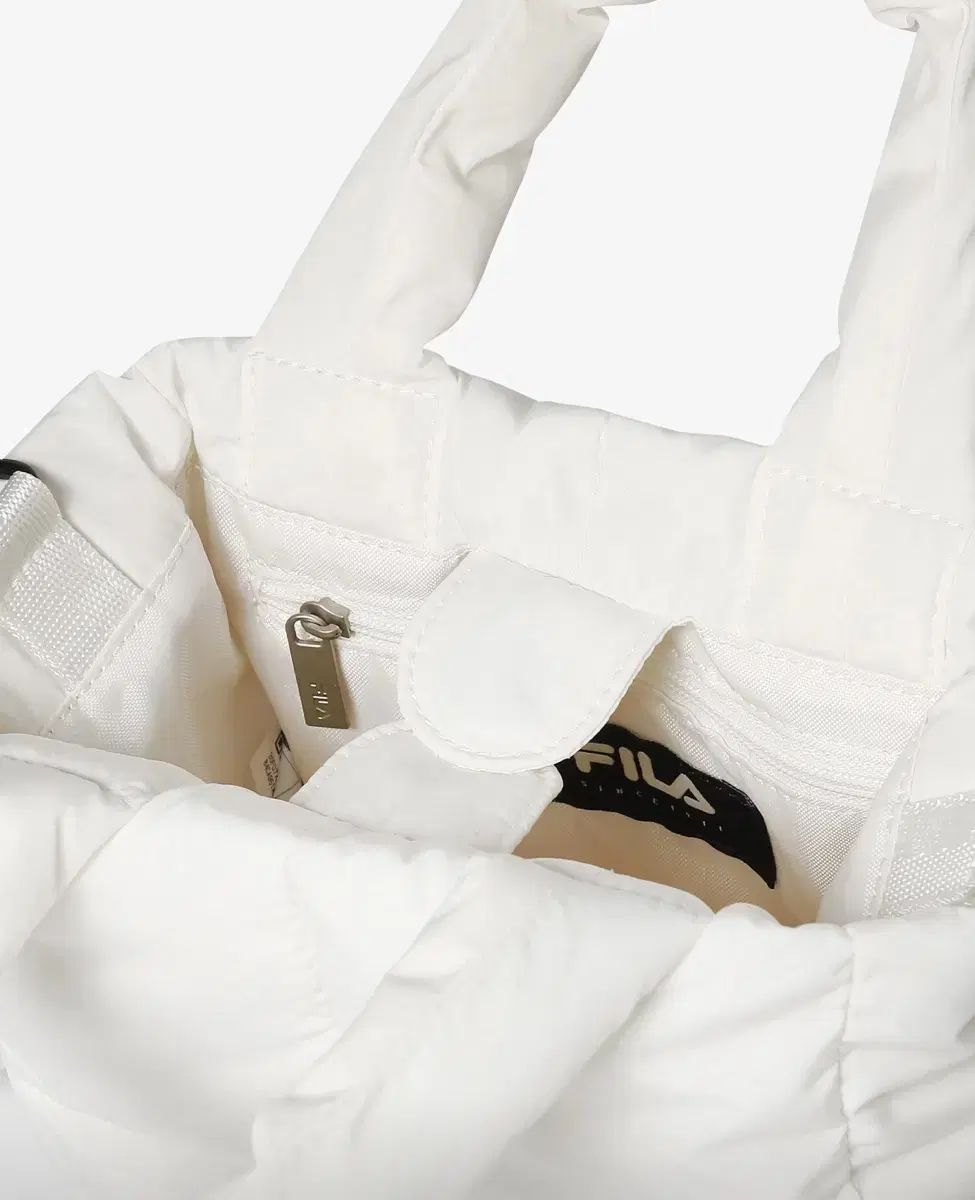  FILA フィラ ハン ソヒ HAN SOHEE 着用 パファー ミニ トートバッグ クリーム トートバッグ バッグ