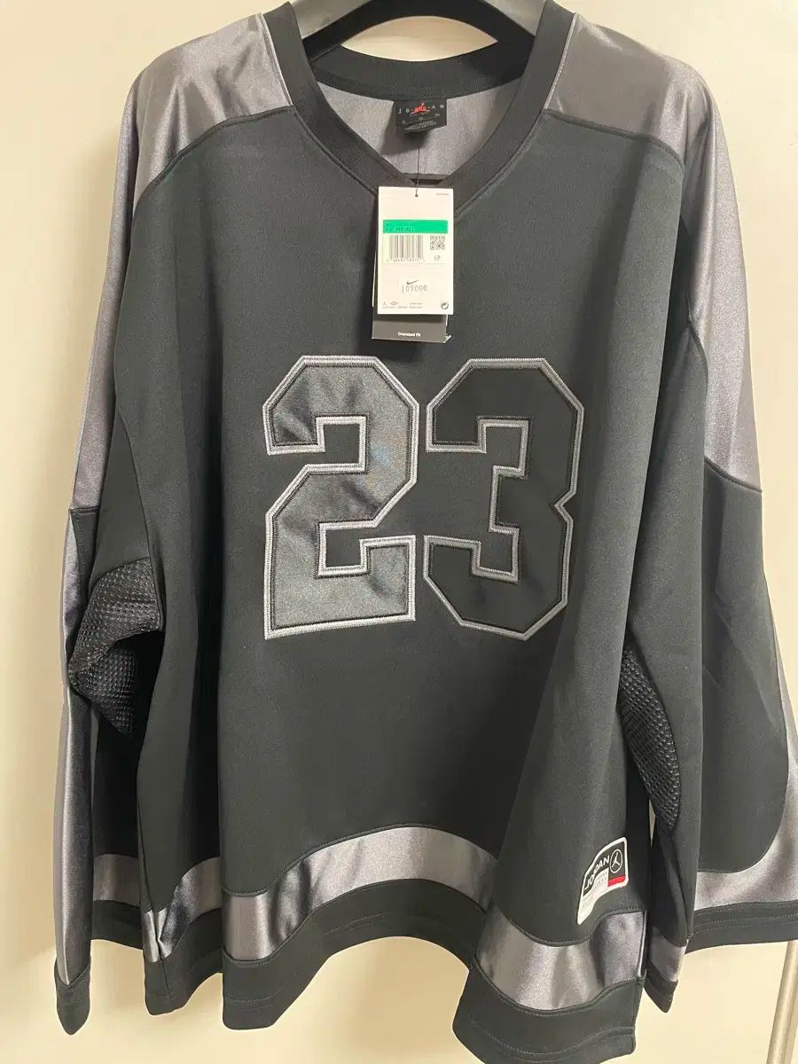 ジョーダン ブルックリン カレッジエイト ホッケー ジャージ ブラック アイアン グレー