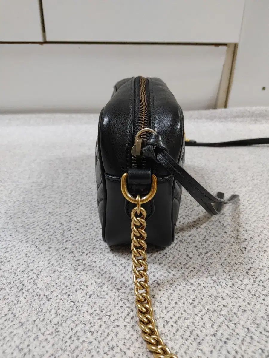  グッチ GG マーモント マトラッセ ミニ カメラバッグ クロスバッグ メッセンジャーバッグ ショルダーバッグ