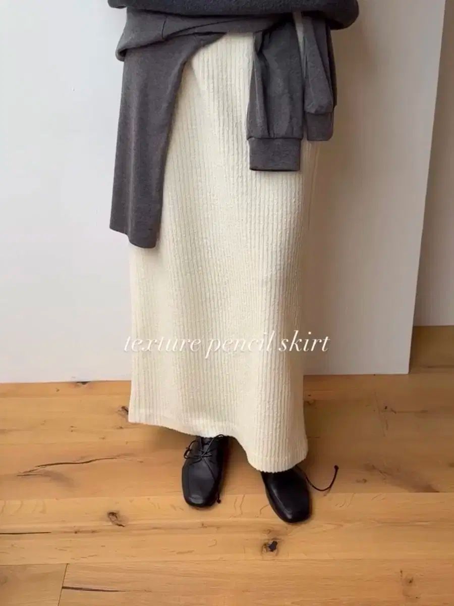 レターショップレターテクスチャペンシルスカート