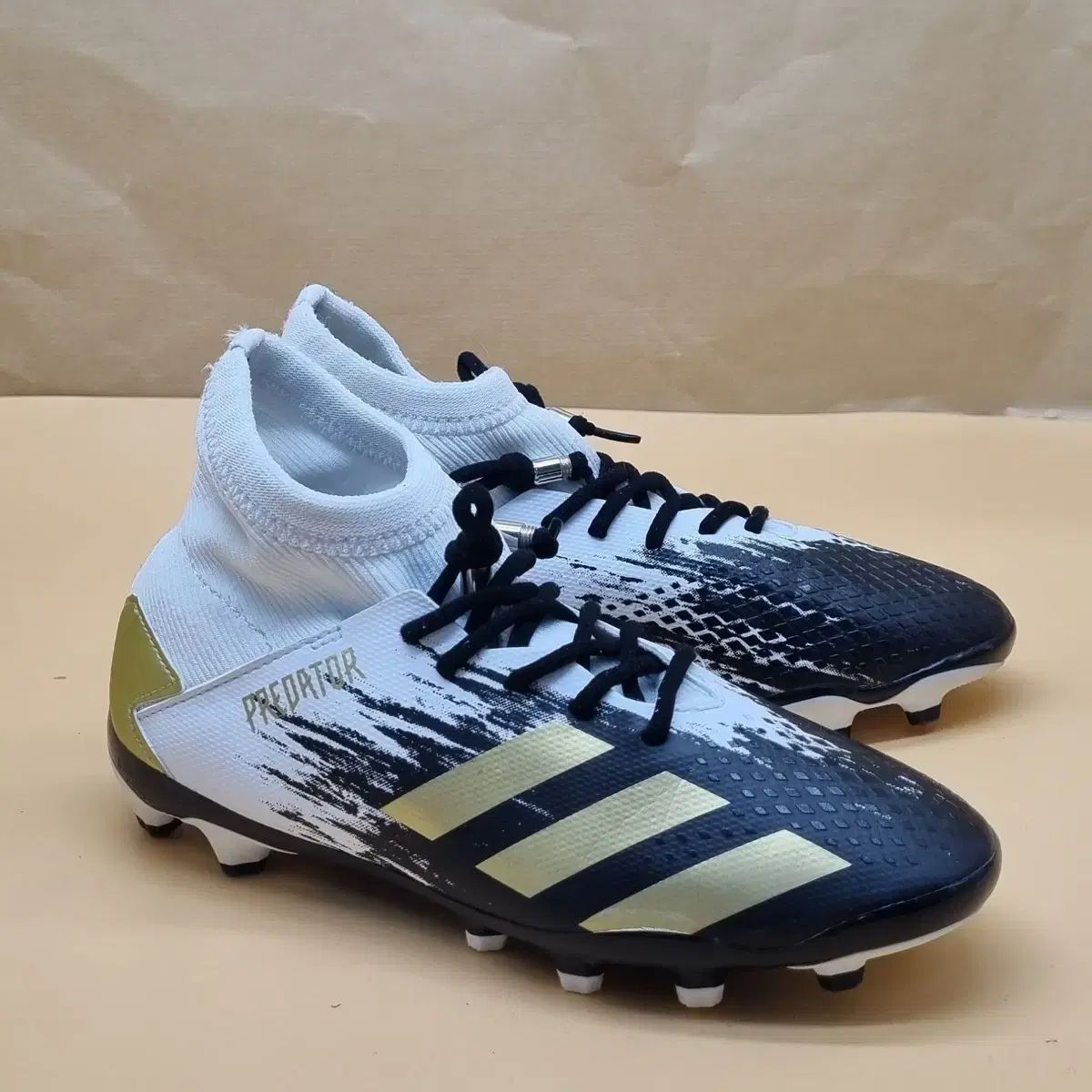 アディダス プレデター20.3 MG サッカーシューズ 225