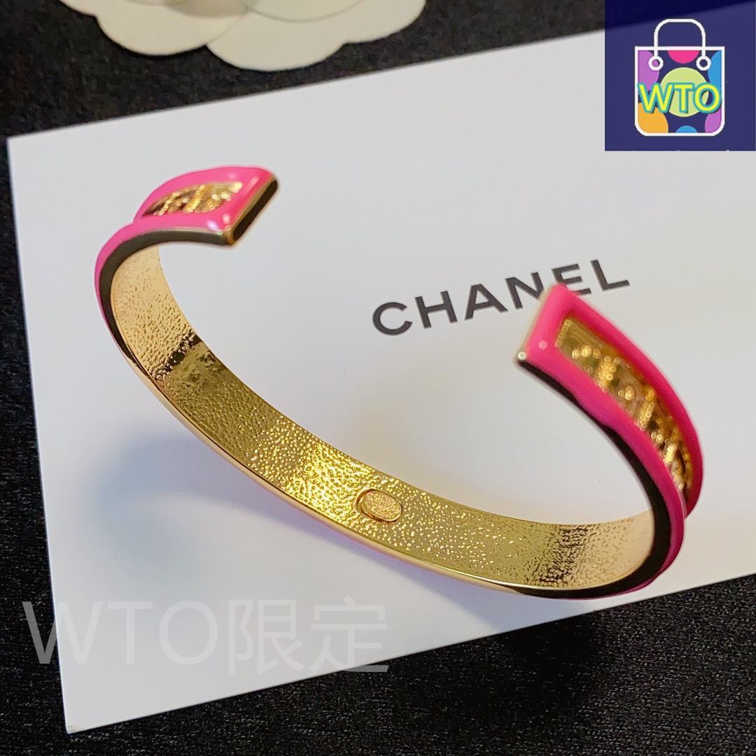 CHANEL ダブルCロゴ バングル　ストーン CHANEL（シャネル） ブレスレット CCマーク ダブルC メタル＆ストラス