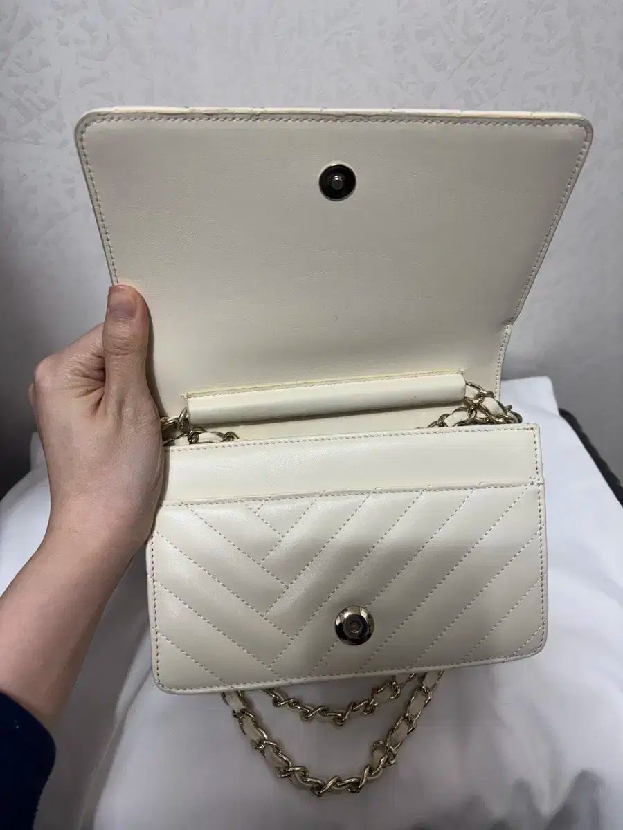 Quatorze チェーンクロスバック