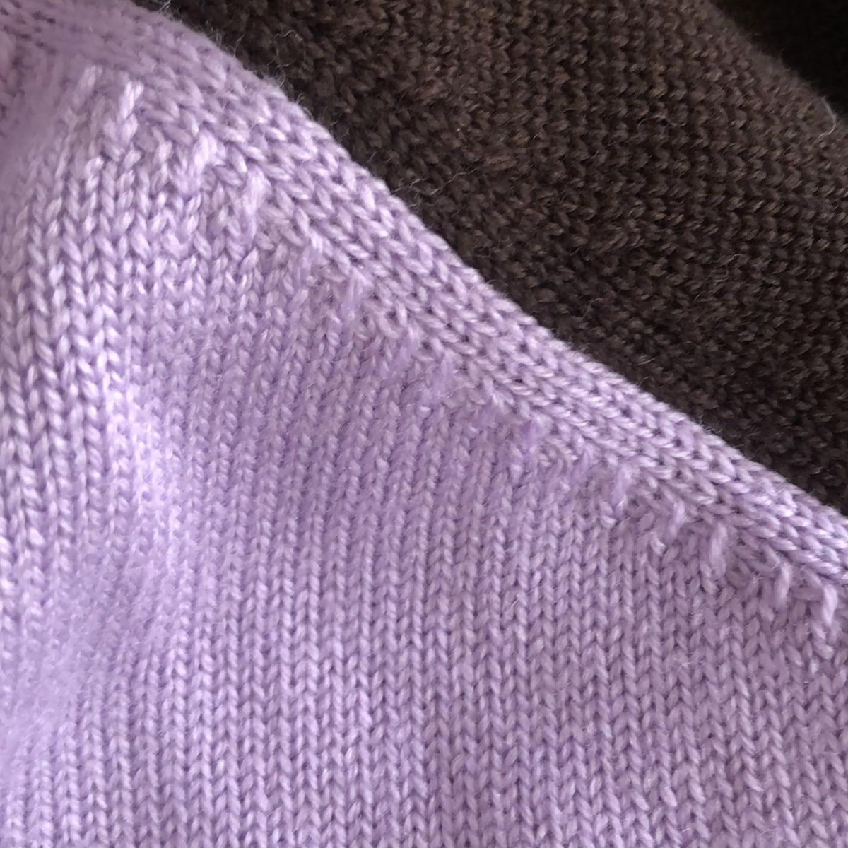 - ライトパープル×ダークブラウン×黒