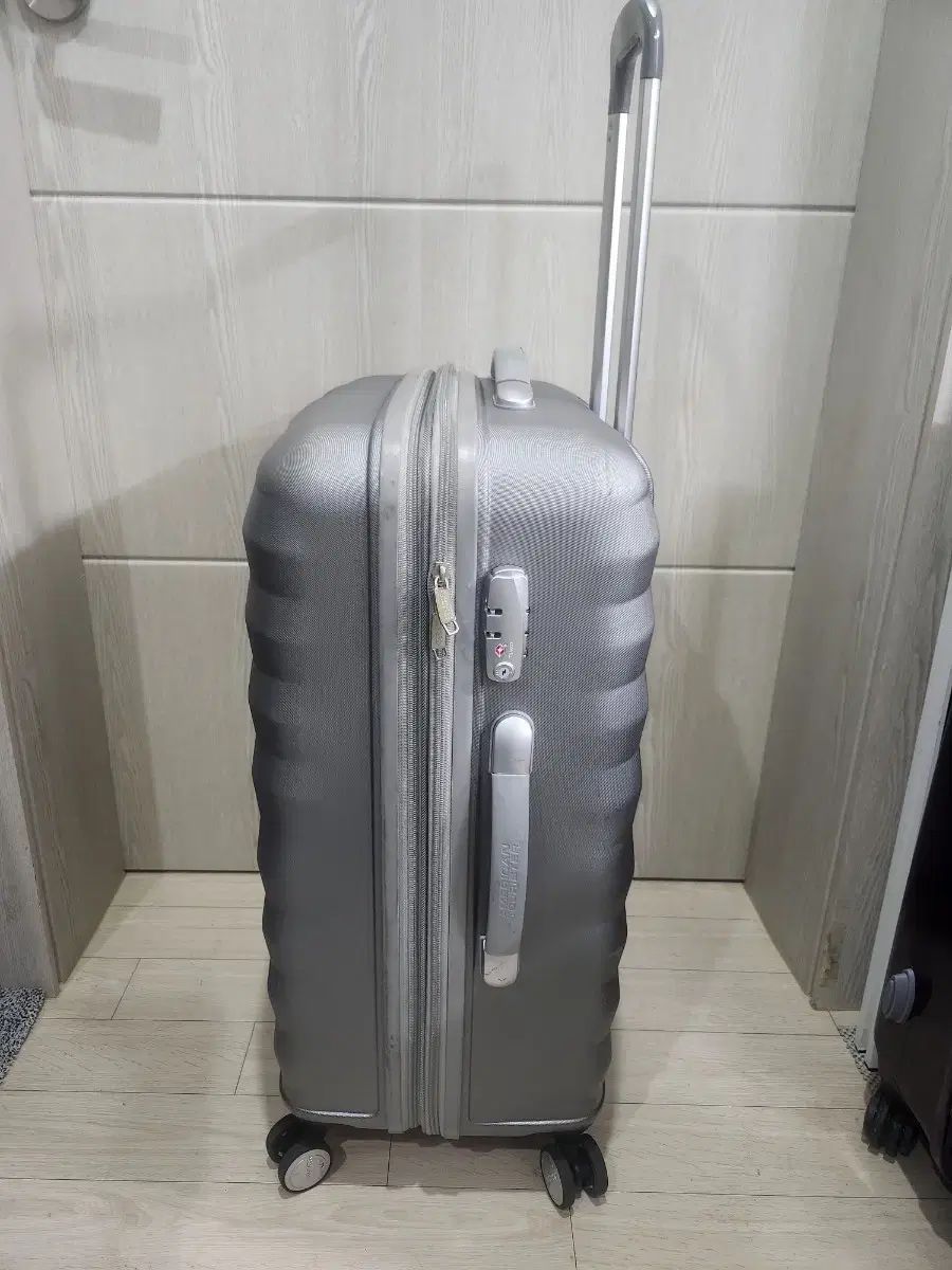 26インチ AMERICAN TOURISTER アメリカンツーリスター 旅行用キャリー