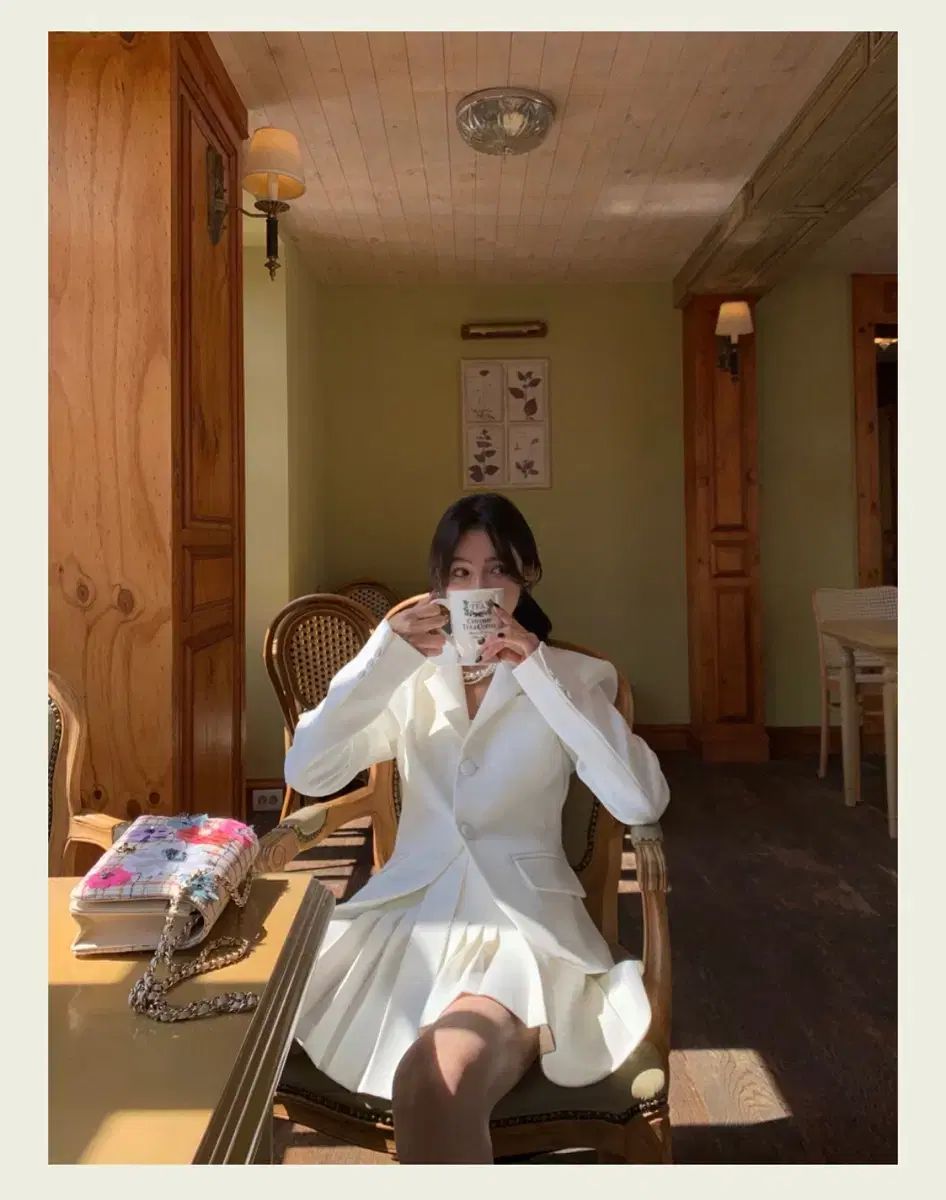 ソークッキー白バッグポイントジャケットスカートセット