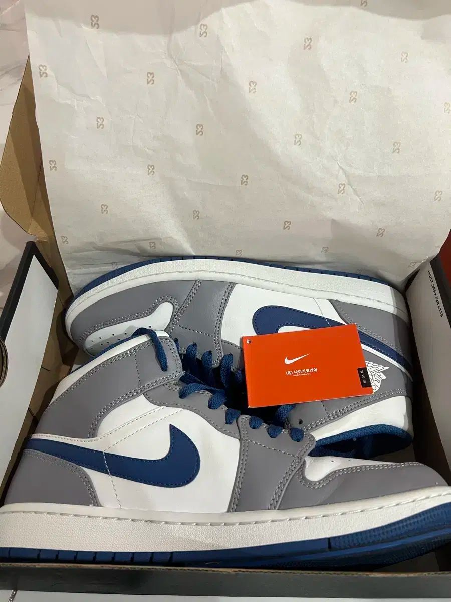 270 NIKE エア ジョーダン 1 ミッド セメント グレー